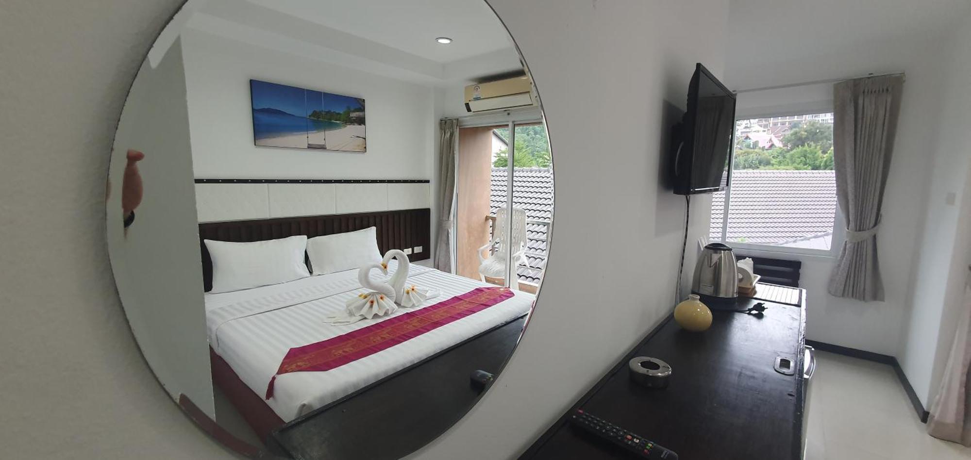 At Home Hotel Patong 외부 사진