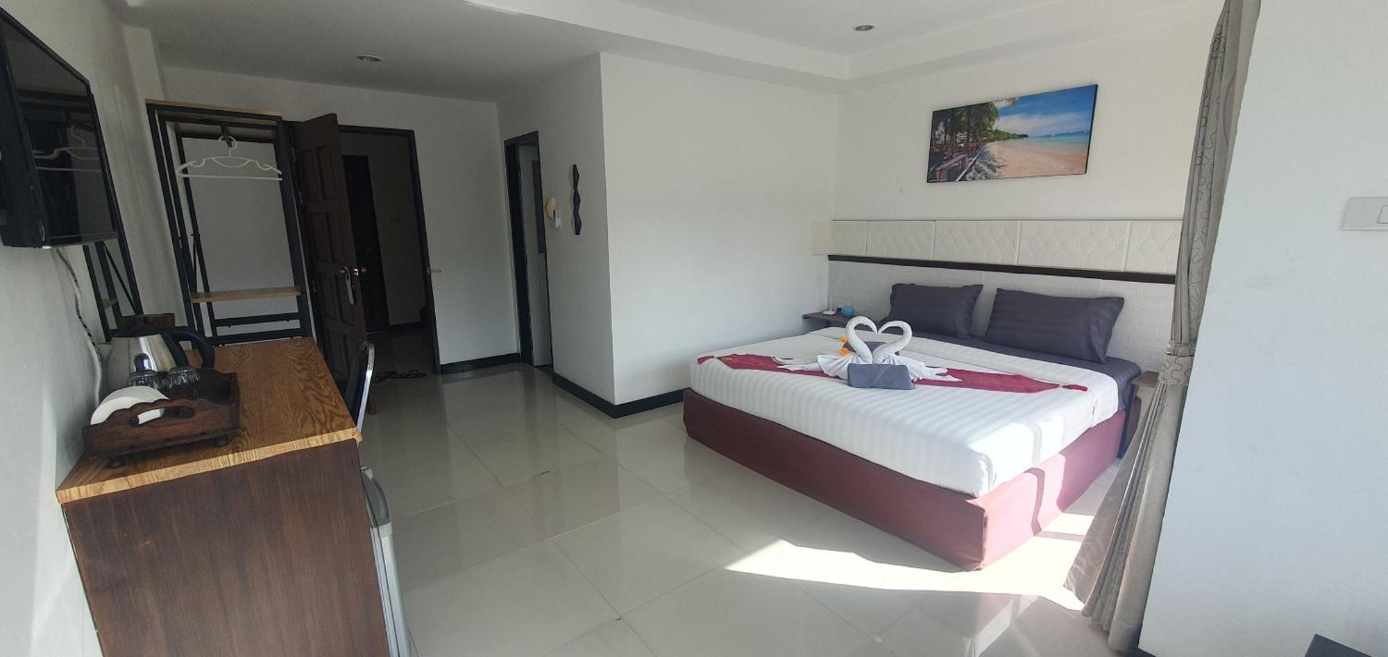 At Home Hotel Patong 외부 사진
